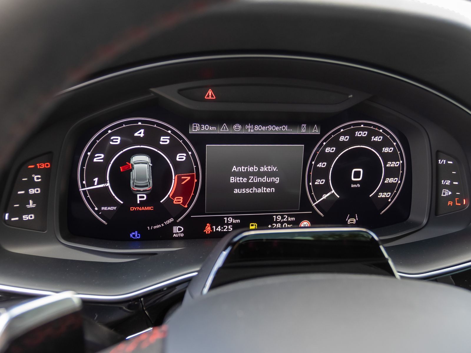 Audi RSQ8 - Bild 17