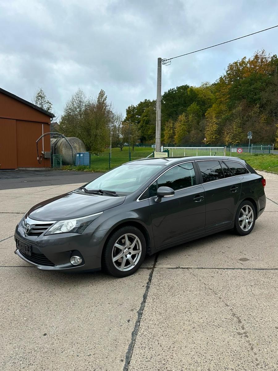 Toyota Avensis, 2013