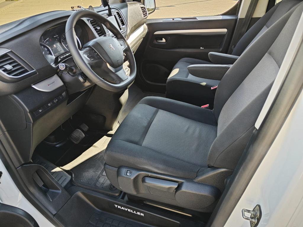 Peugeot Traveller
