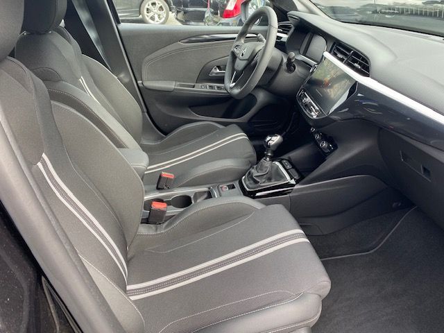 Fahrzeugabbildung Opel Corsa F 1.2 Turbo// Navi, KlimaAT, RFK, PDC v+h,