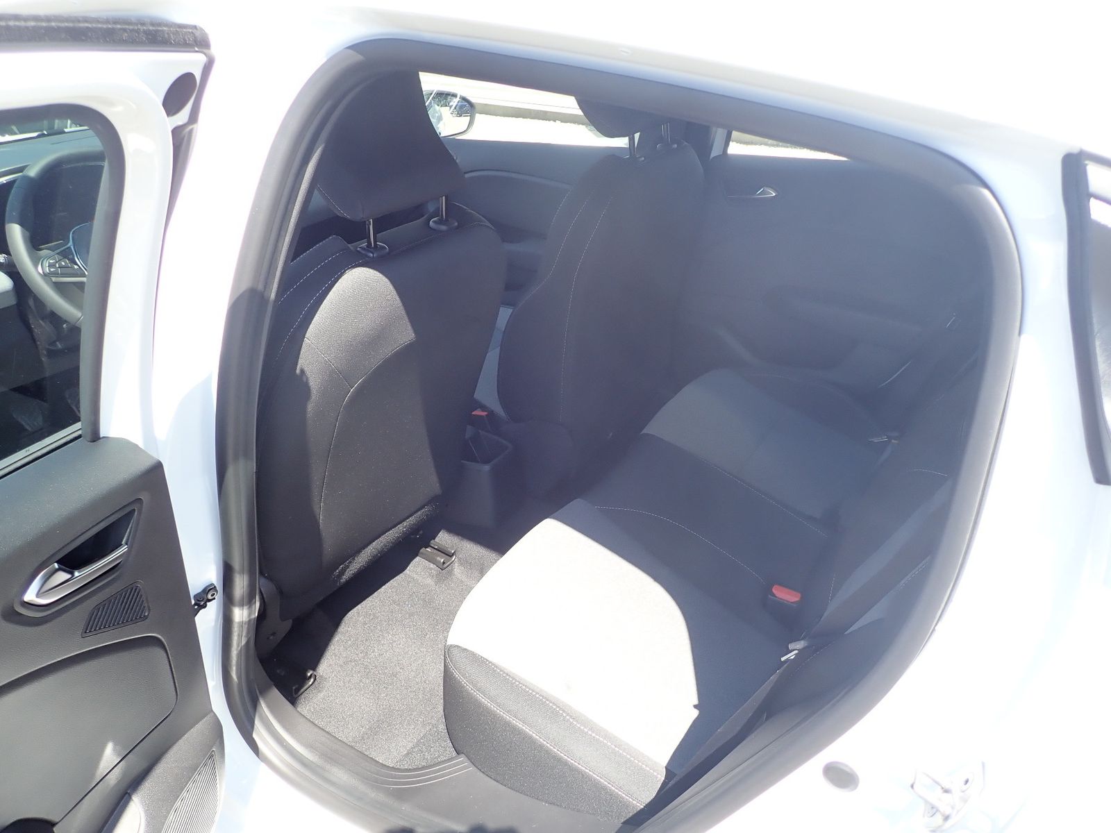 Fahrzeugabbildung Renault Clio Evolution SCe 65