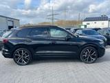 Volkswagen Touareg 3.0TDI 4M R-Line VOLL Black 22" UPE 114T - Volkswagen Touareg: 2.0