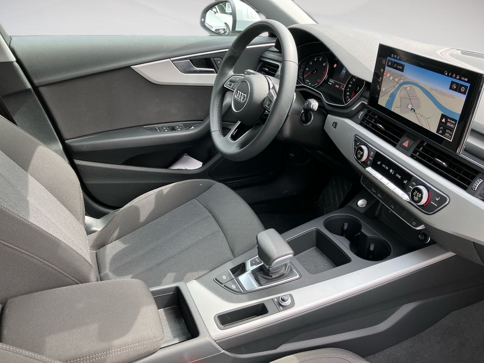 Audi A4 - Bild 8