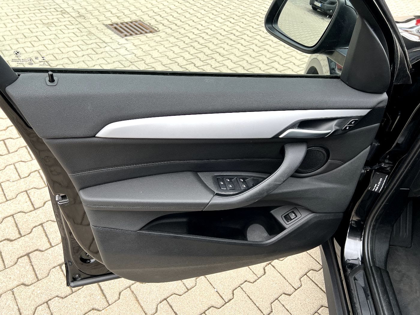 BMW X1 20i xDrive Advantage *Leder Sitzh. DAB PDC* foto 11