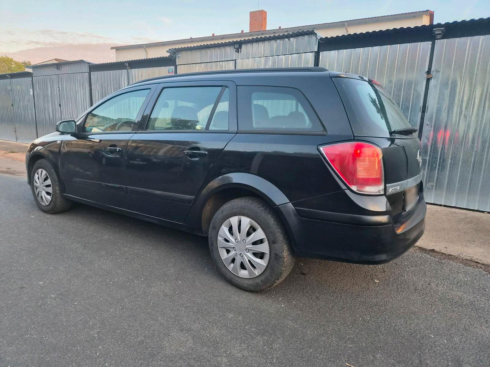 Opel Astra 2005 — photo 7