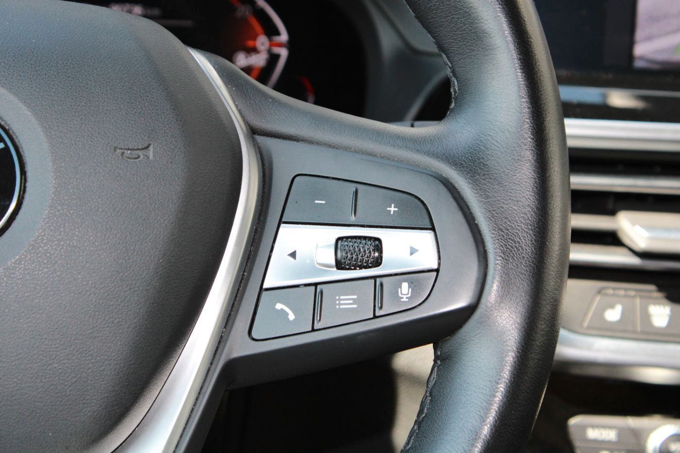 BMW X3 xDrive20d Navi LED Sportsitze AHK Kamera DAB foto 13