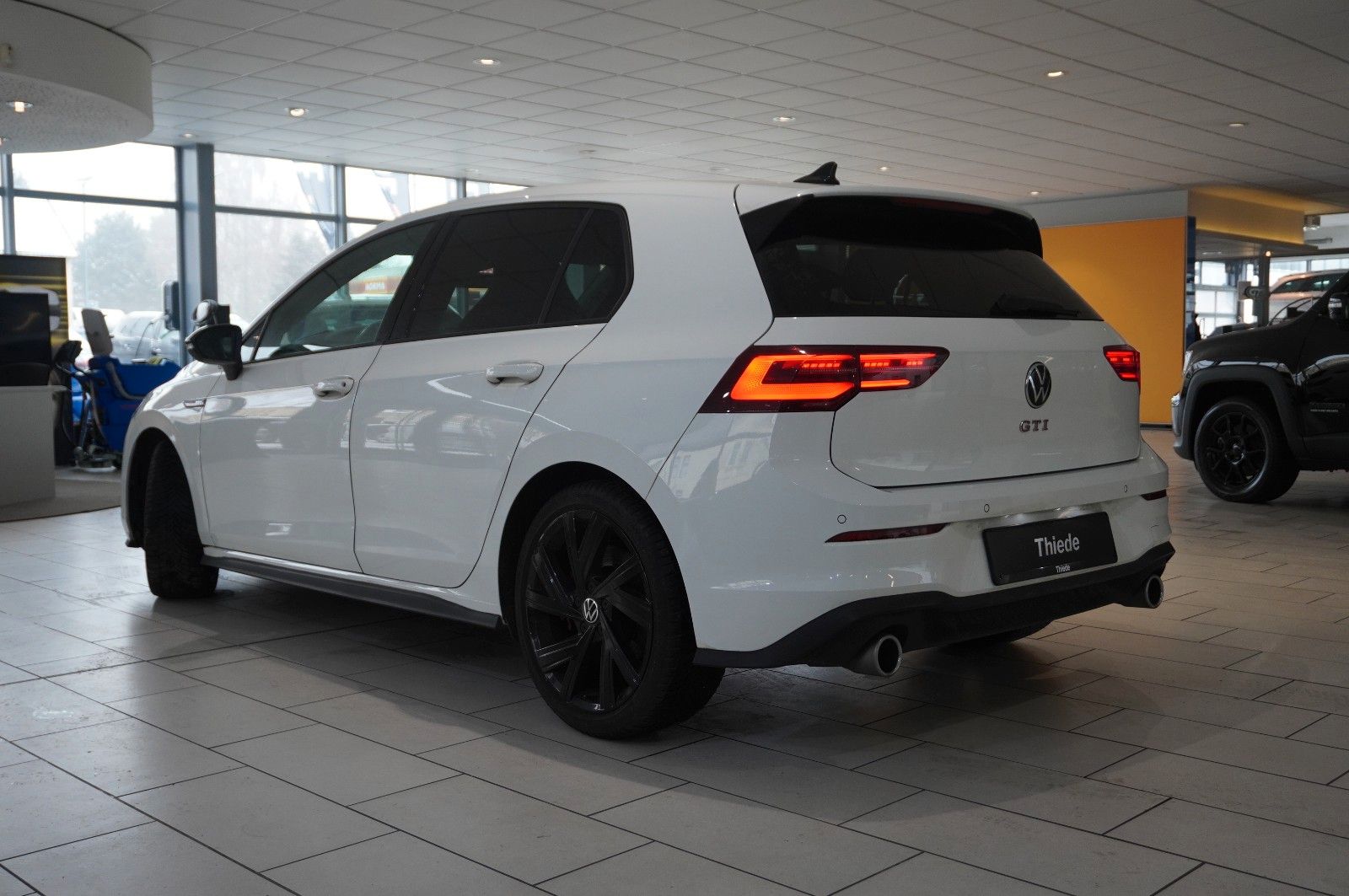 Fahrzeugabbildung Volkswagen Golf VIII Lim. 2.0 TSI GTI DSG NAVI/LED/KAMERA