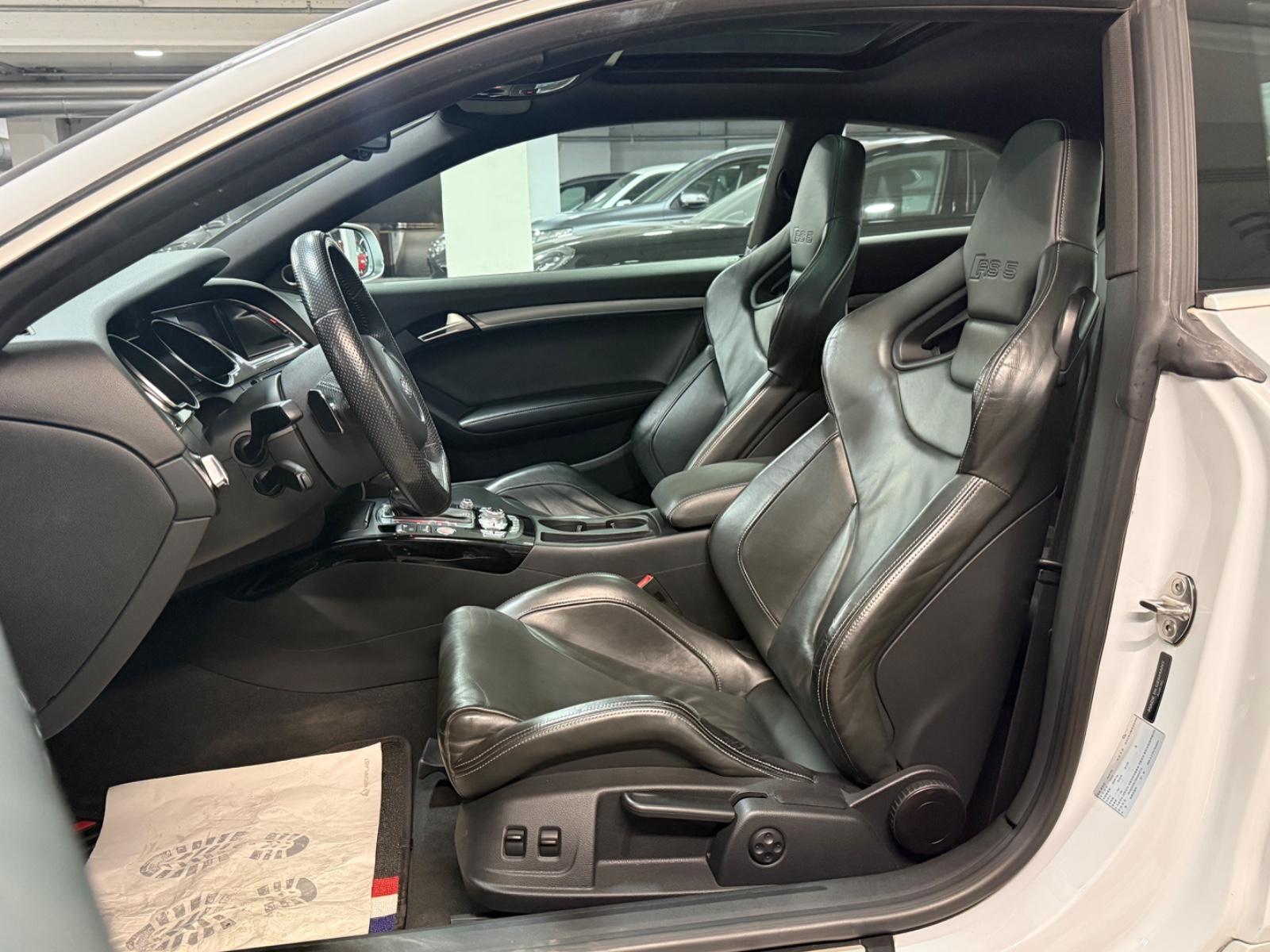 AUDI RS5 COUPE 4.2 FSI 450 ch 4X4 BVA - PHARES BI-XENON - CAMERA DE RECUL - TOIT OUVRANT