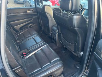 Jeep Grand Cherokee - 8