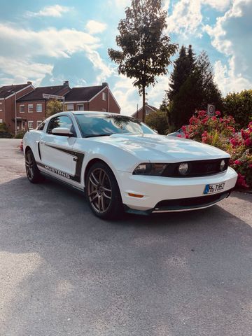 Ford Mustang GT V8 2011