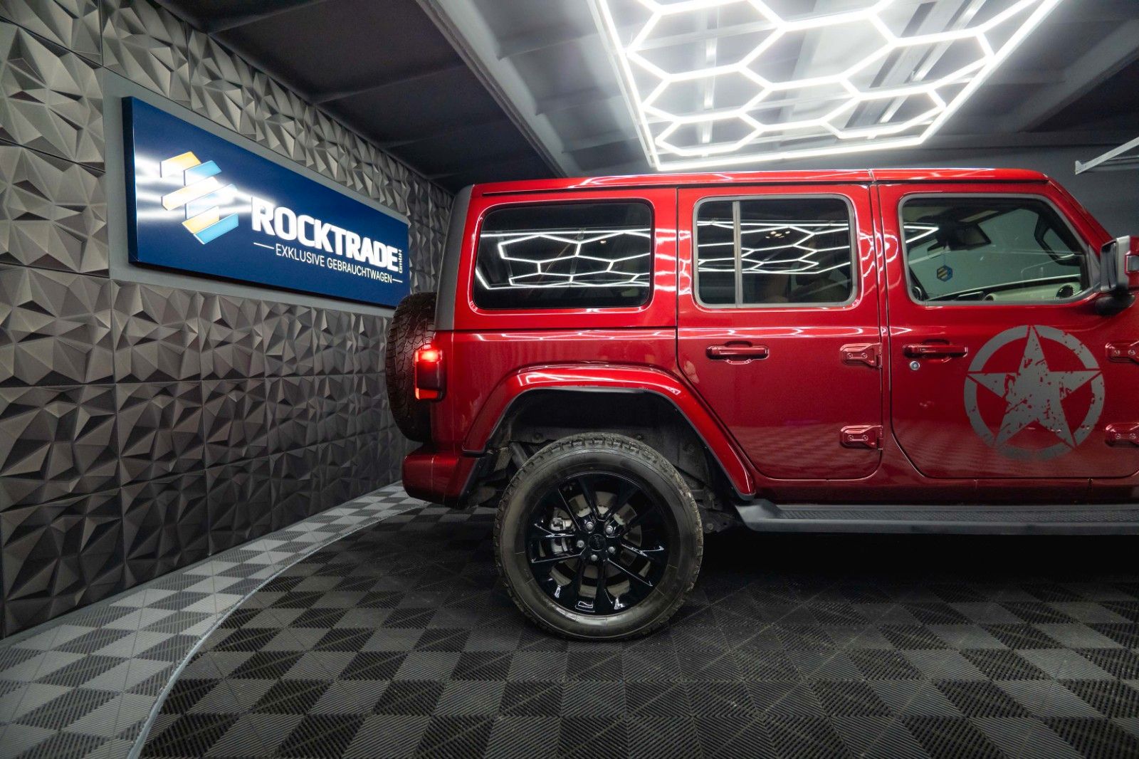 Fahrzeugabbildung Jeep Wrangler 3.0L EcoDiesel Unlimited Sahara 4x4 ACC