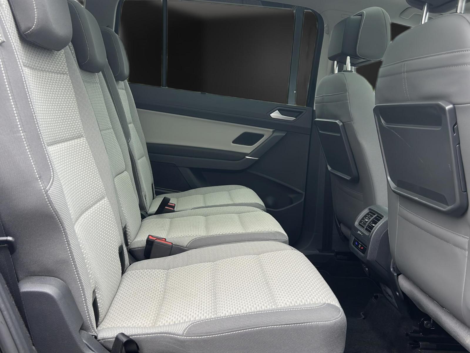 Volkswagen Touran Comf 7Sitz*AHK*STHZG*Kamera*Pano*EasyOpe, миниатюра 17