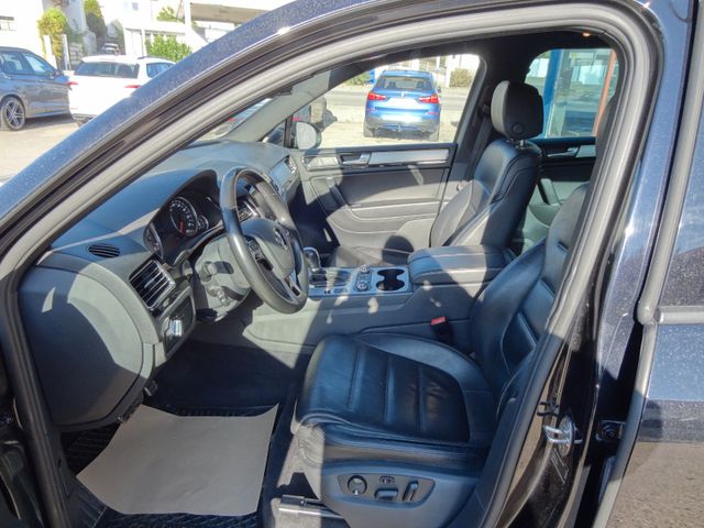 Fahrzeugabbildung Volkswagen Touareg V6 TDI/Xenon/Leder/Kam/Luft/2.Hd/AHK/Nav