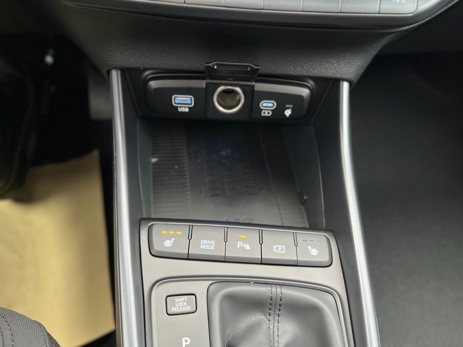 Fahrzeugabbildung Hyundai i20 Prime Mild-Hybrid Automatik LED BOSE