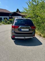 Mitsubishi Outlander 2.2 DI-D Edition 100+ 4WD Automati... - Mitsubishi Outlander mit Diesel-Antrieb: Allradantrieb, Geländewagen, Automatik