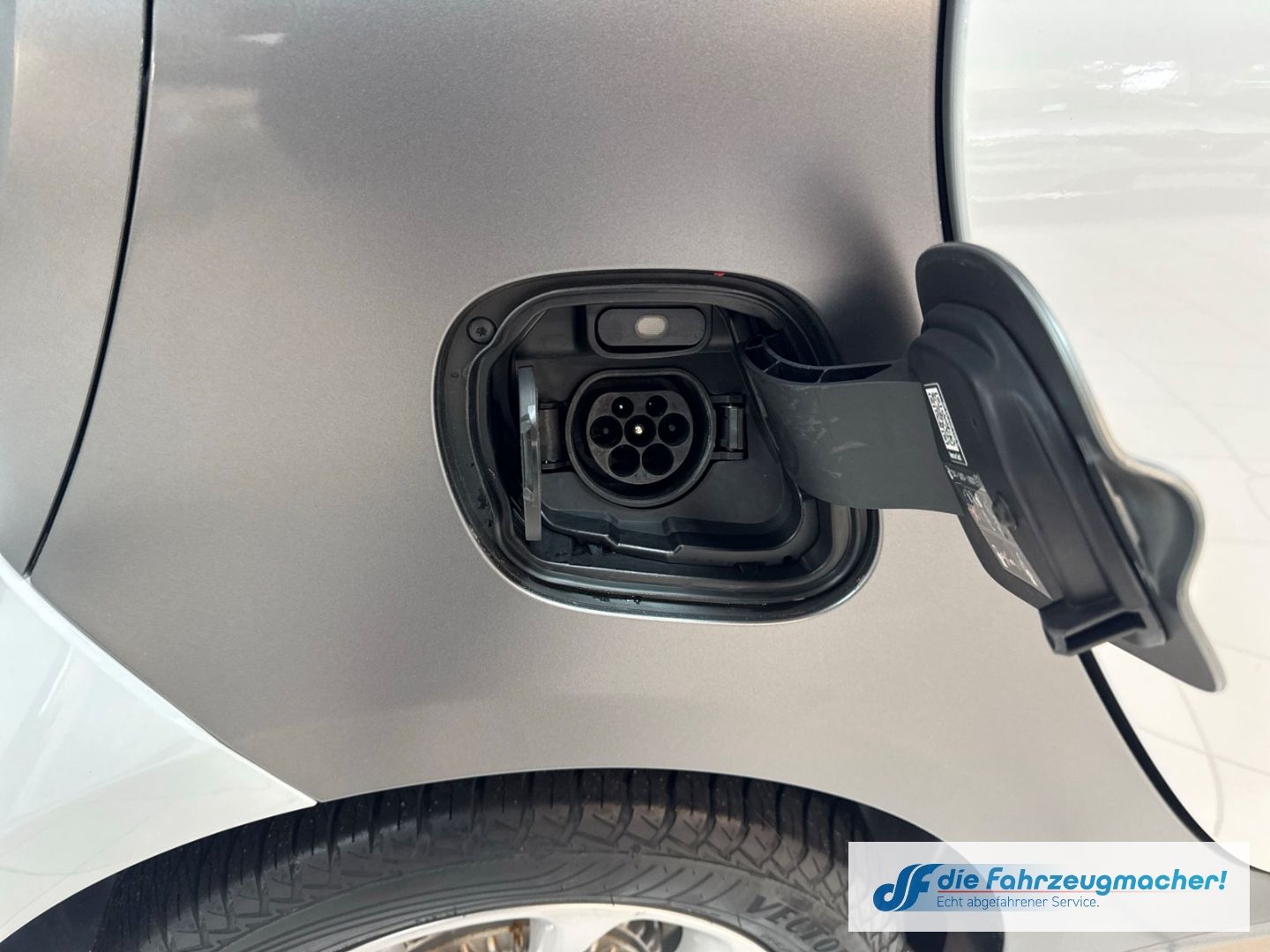 Fahrzeugabbildung Smart fortwo coupe electric drive EQ Navi Klimaautom K
