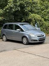 Opel Verkaufe sparsamen und zuverlässigen Opel ... - Opel Zafira aus 2007 mit Diesel-Antrieb