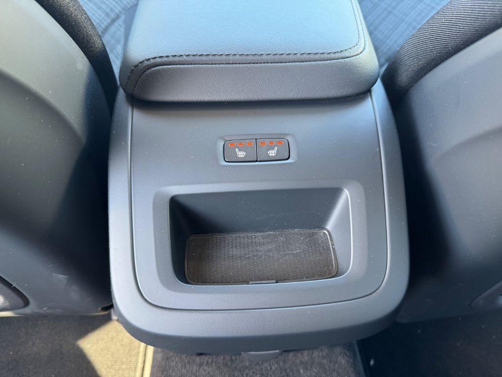 Fahrzeugabbildung Volvo V60 B3 B DKG Core+ACC+Kamera+LED