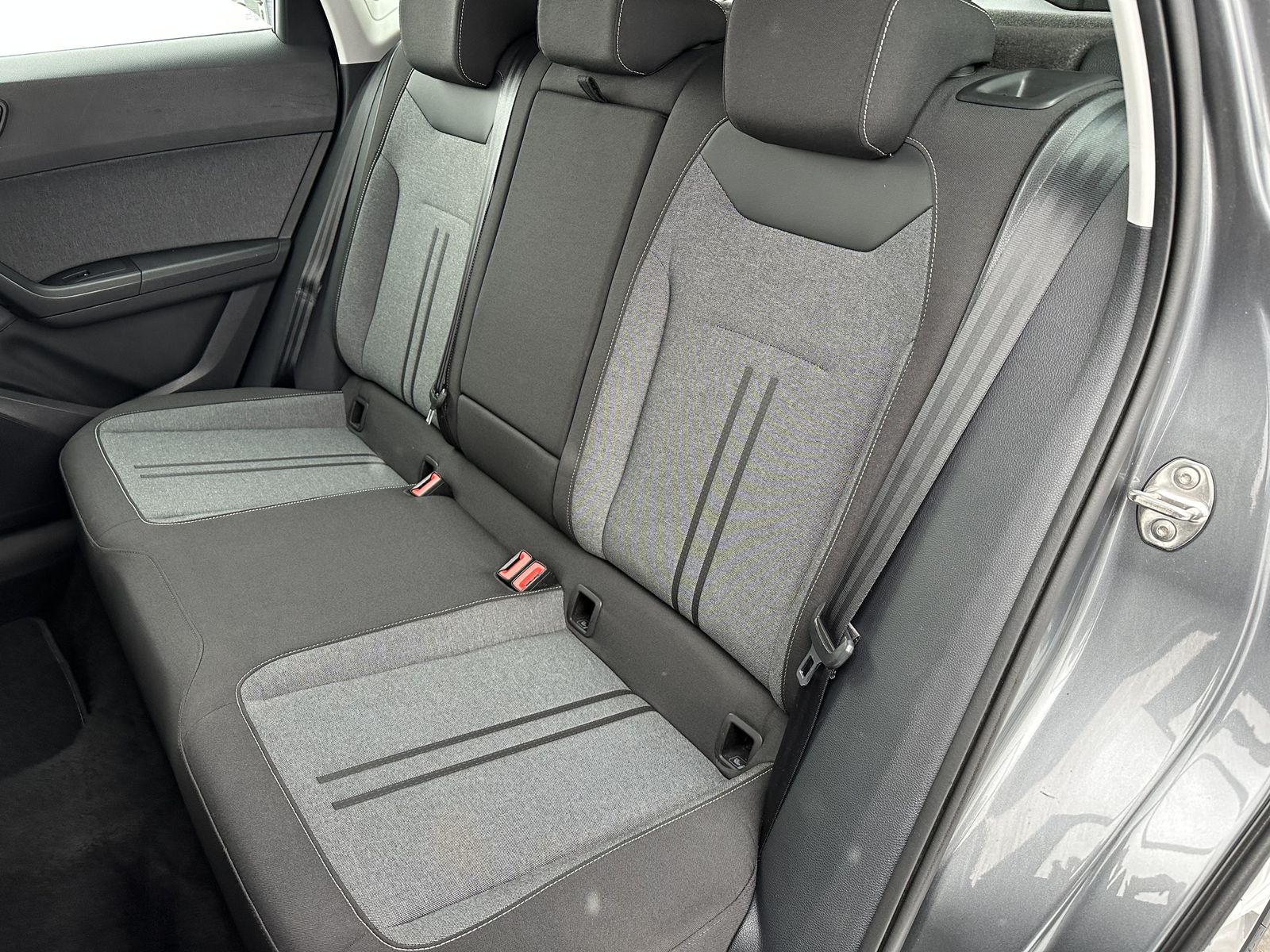 Fahrzeugabbildung SEAT Ateca 2.0 TDI DSG Style NAV+LED+AHK+ACC+VCOCK+SH