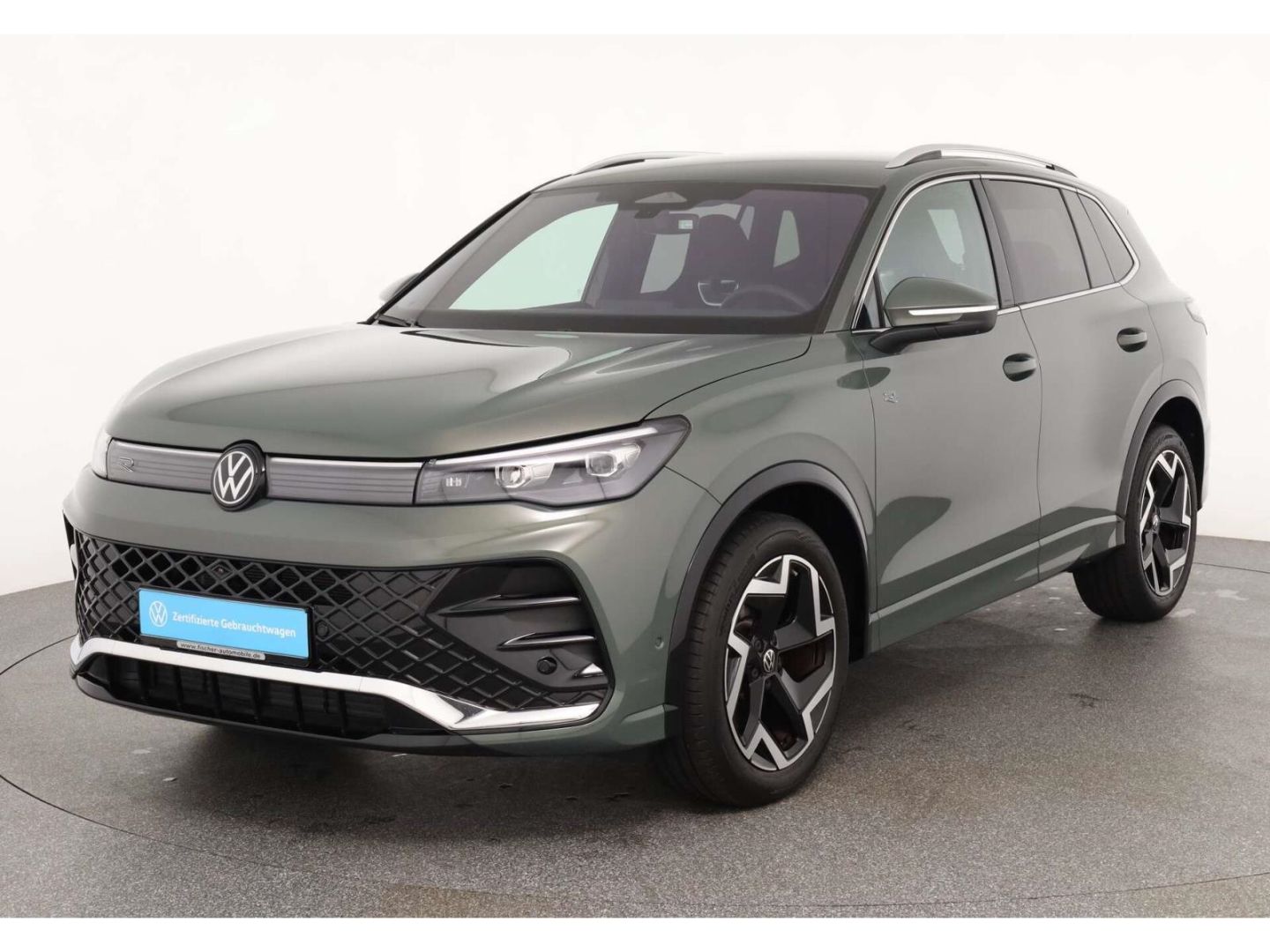 Volkswagen Tiguan 2.0 TDI R-Line DSG NAV LED AHK StHz RFK foto 2