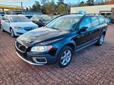 Volvo XC 70 XC70 Momentum AWD*XENON*AHK*LEDER*PDC* - Volvo XC70: Schwarz