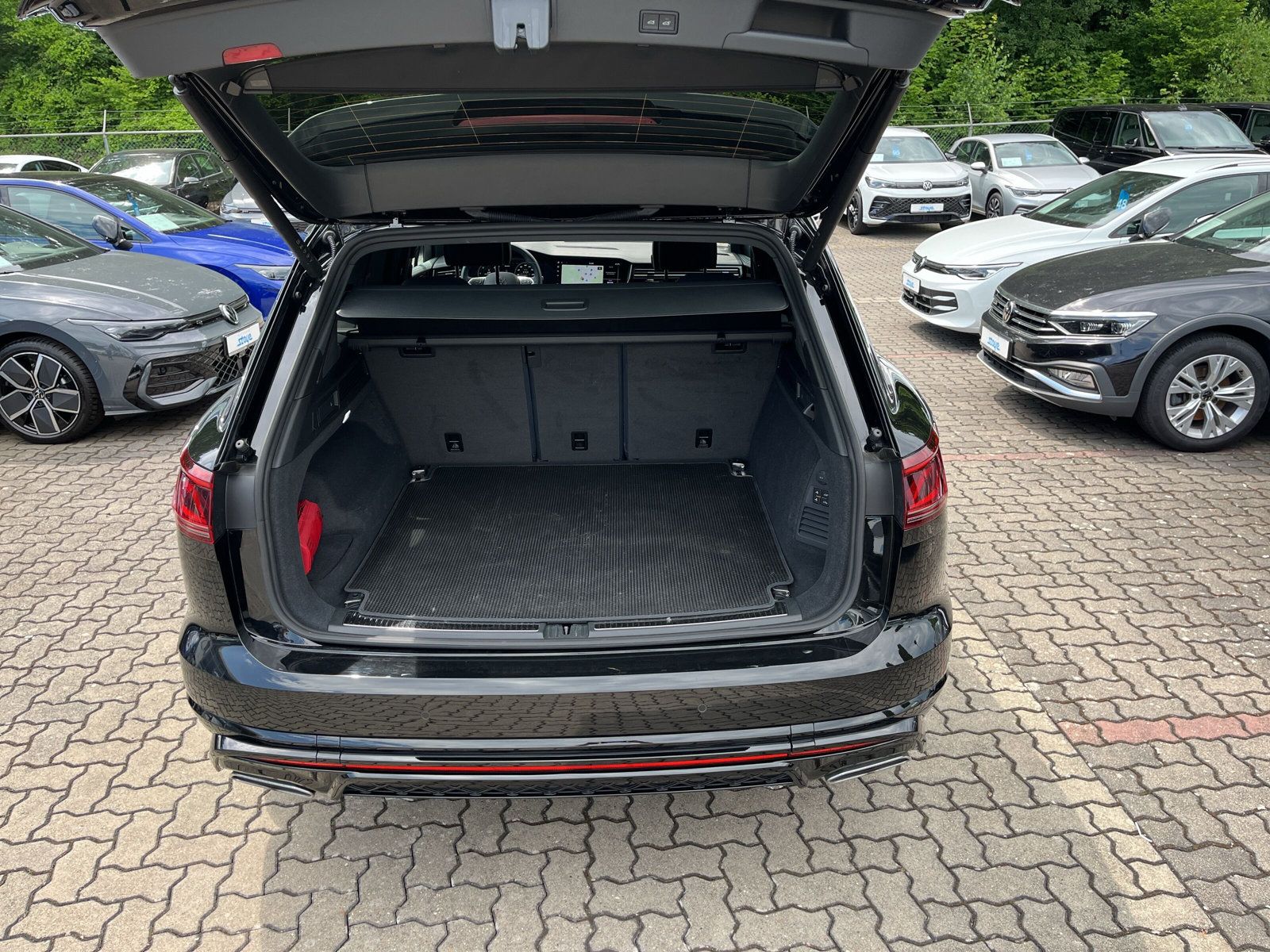 Touareg 3.0 TDI 4 Motion R-Line PANO Dynaudio R