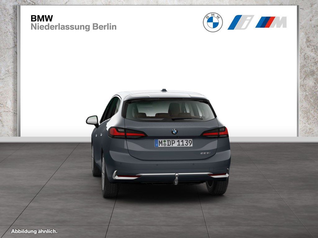 BMW 223 Active Tourer - Bild 8