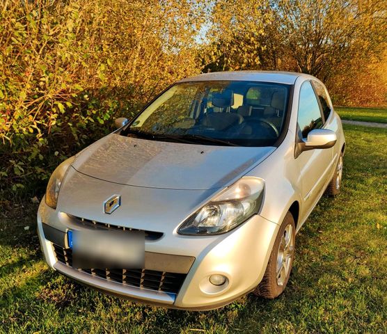 Renault Clio 3  TÜV Zahnriemen, Bremsen Neu