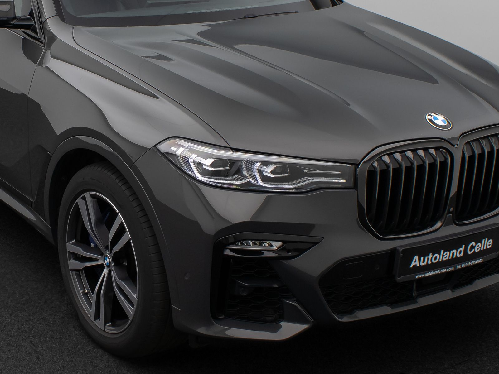 Fahrzeugabbildung BMW X7 xD40d M Sport Panorama 360° SoftCL HUD DAB