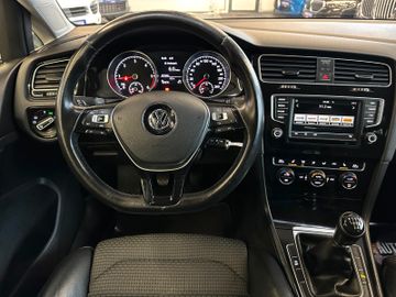 MYAUTOCENTER – Gebraucht- und Jahreswagen mit Werkstattservice in Pfaffenhofen Volkswagen Golf VII Variant Highline BMT *R Line*Navi*Xenon