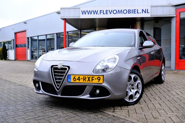 Alfa Romeo Giulietta 1.4 T 170pk Distinctive Leder|Clima|LM