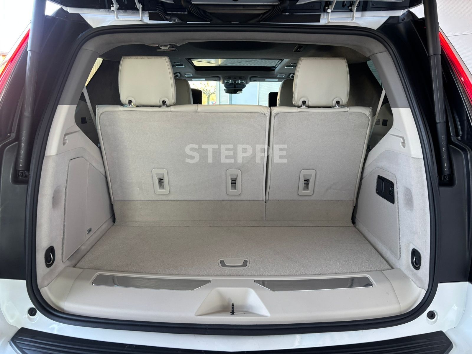 Cadillac Escalade FACELIFT MY26 6.2 V8 Sport Platinum 24"