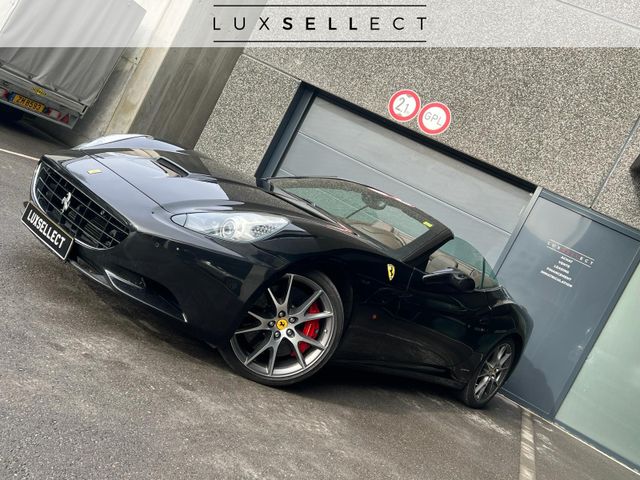 Ferrari California 4.3 V8 460 HP Nero Daytona / CarPlay 