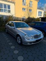 Mercedes-Benz Mercedes E270 / W211 Automatik Top! 2. Han... - Mercedes-Benz E 270 Gebrauchtwagen