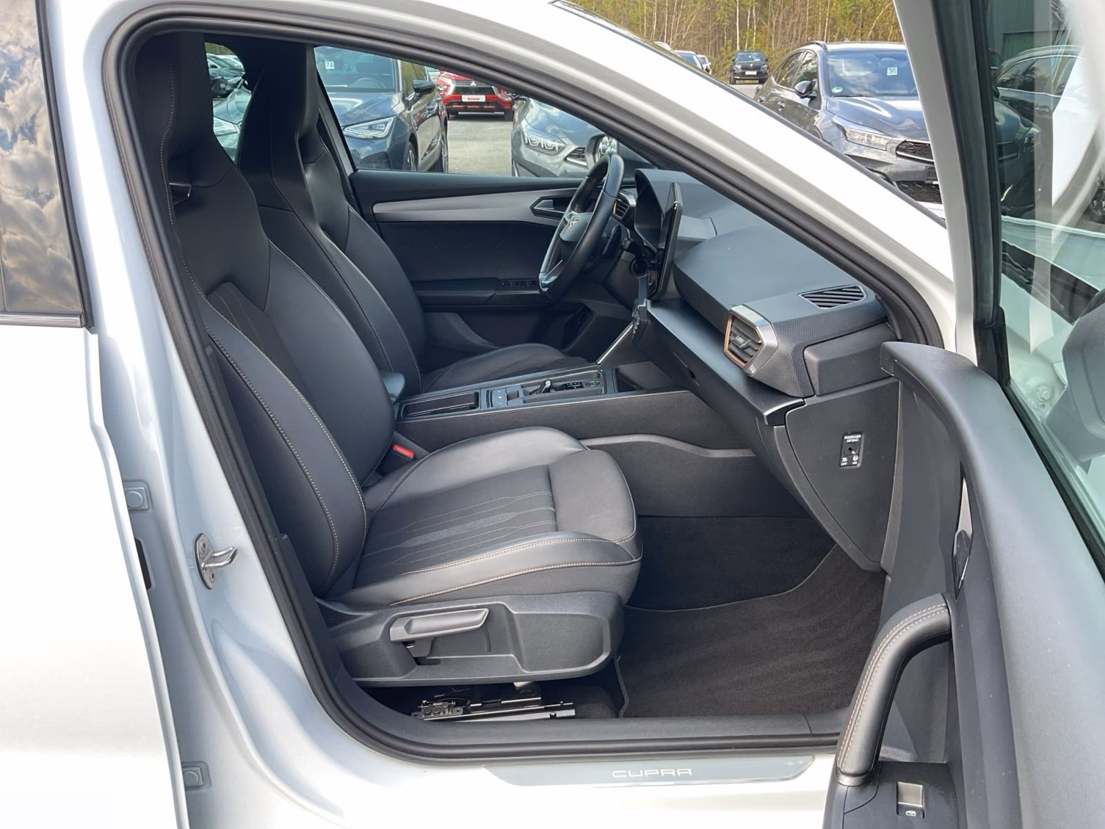 Cupra Leon Sportstourer VZ 2.0 4Drive NAVI ACC AHK LED