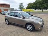Renault Megane Je t'aime 1.6 16V 100 - Renault Megane: Je T Aime