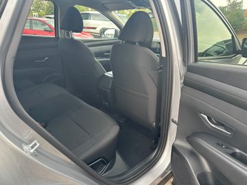 Hyundai TUCSON - 11