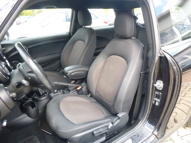 Fahrzeugabbildung MINI ONE >Sitzheizung/Einparkhilfe<