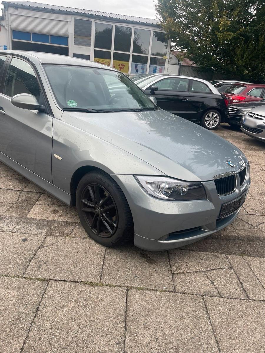 BMW 320