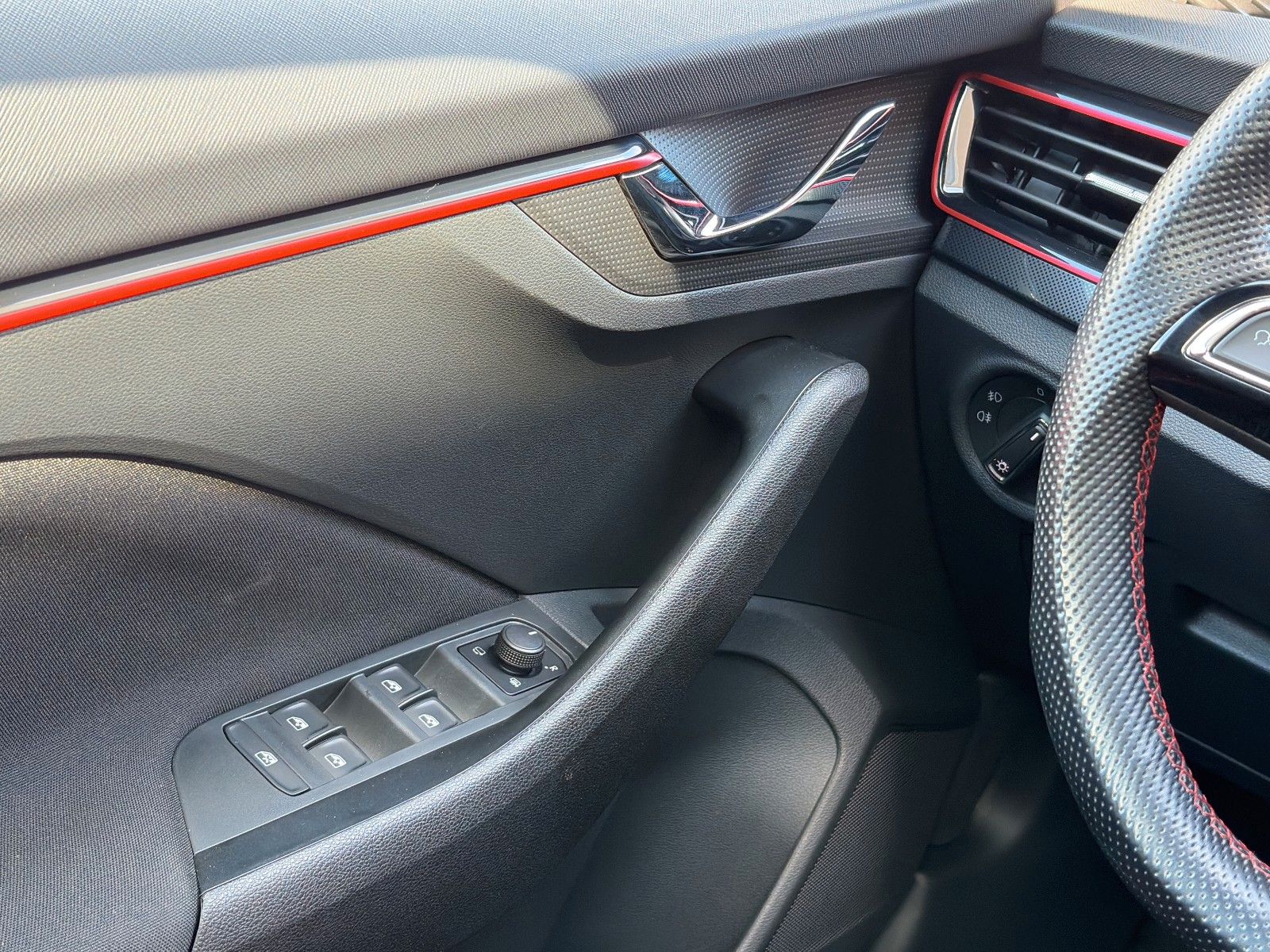 Fahrzeugabbildung SKODA Scala Monte Carlo*ViCo*Pano*Kamera*PDC*Navi**