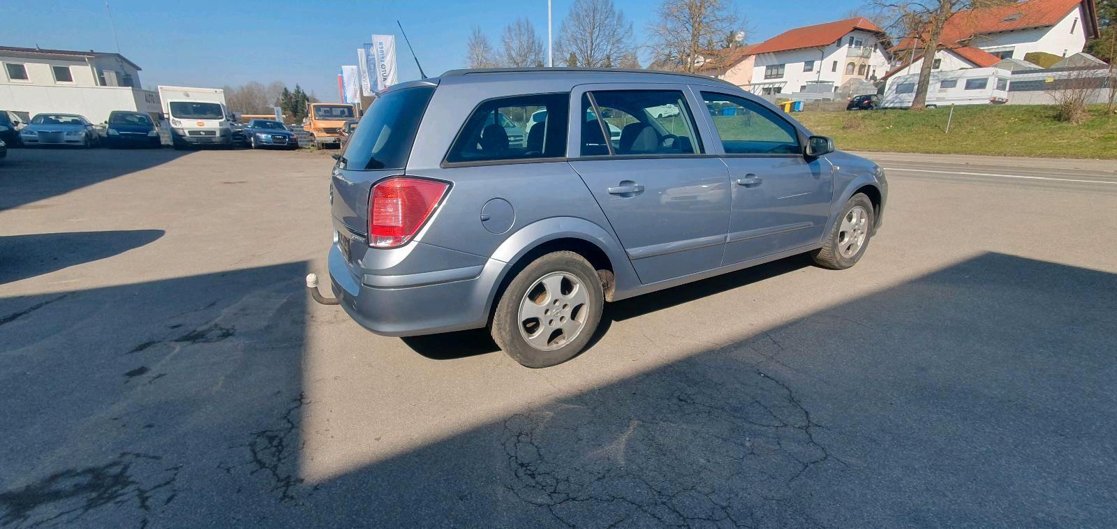 Opel Astra 2005 — engine 105 HP (77kW)