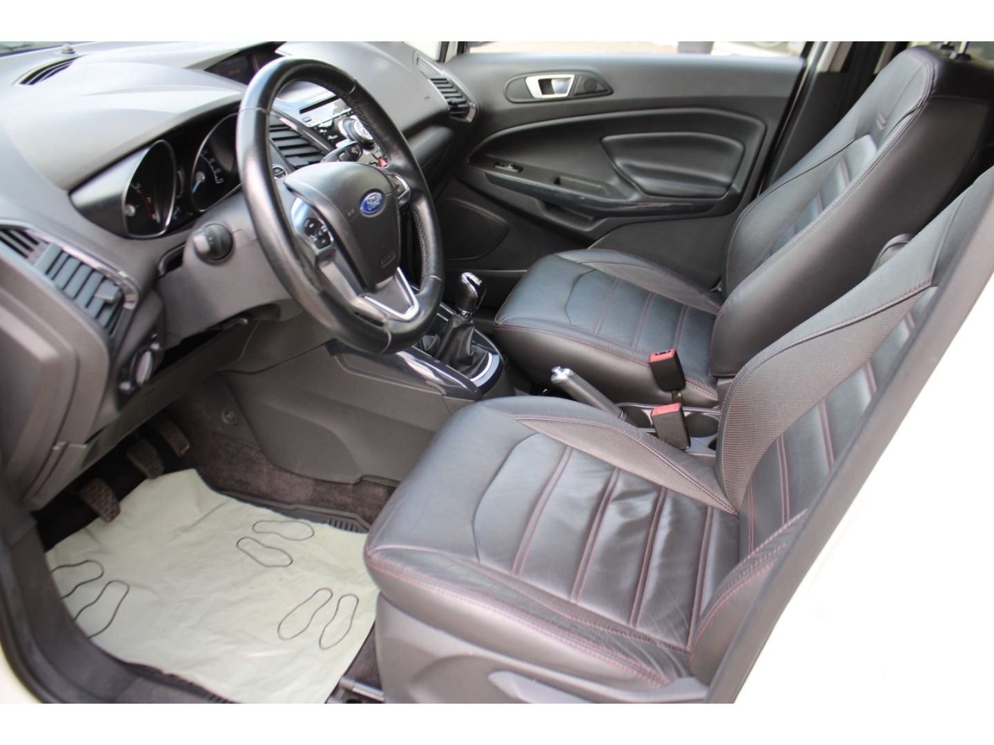 Fahrzeugabbildung Ford EcoSport Titanium 1.0 EcoBoost Zahnr. NEU Leder
