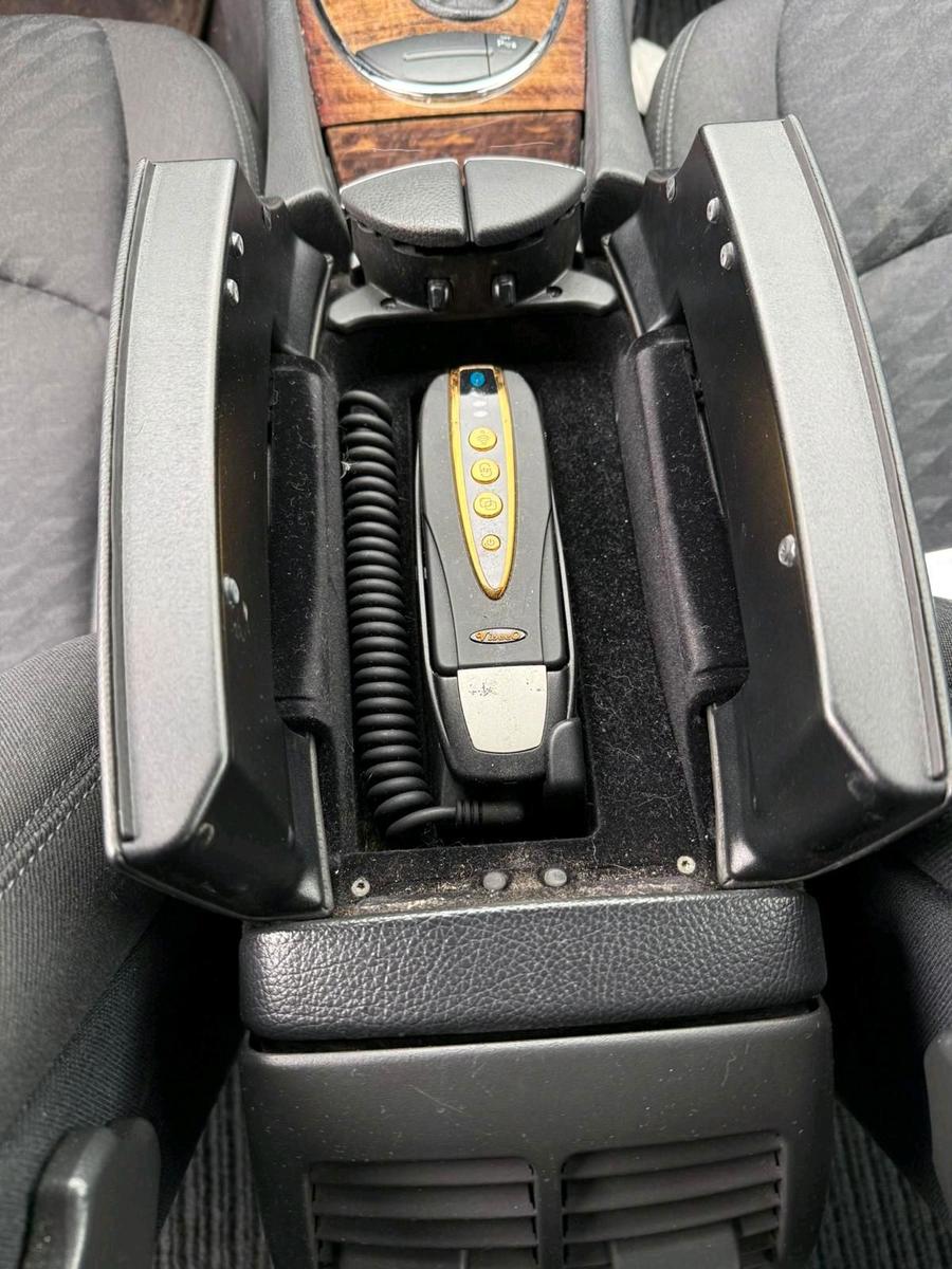 Mercedes-Benz E220 2004 — engine 150 HP (110kW)
