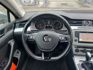 Volkswagen Passat - 8