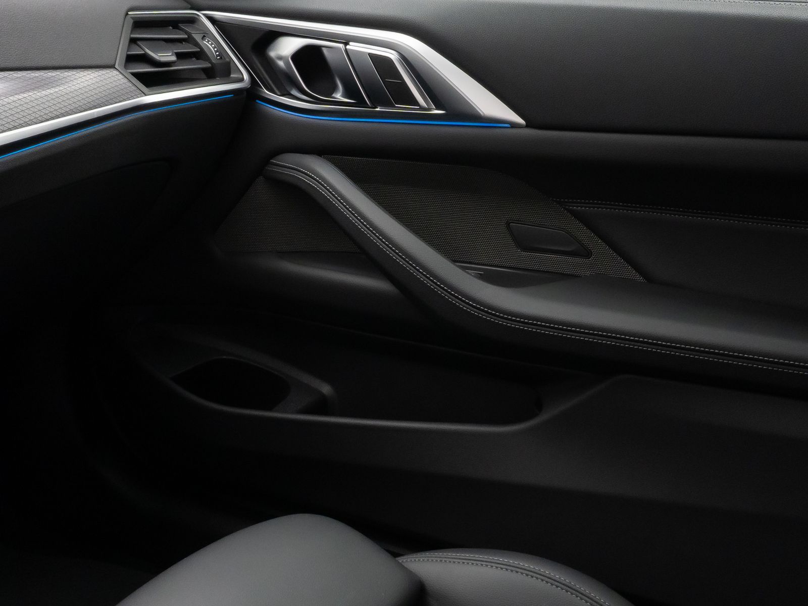 Fahrzeugabbildung BMW M440d xD Coupé 360° H/K Alarm Laser HUD DAB 19"