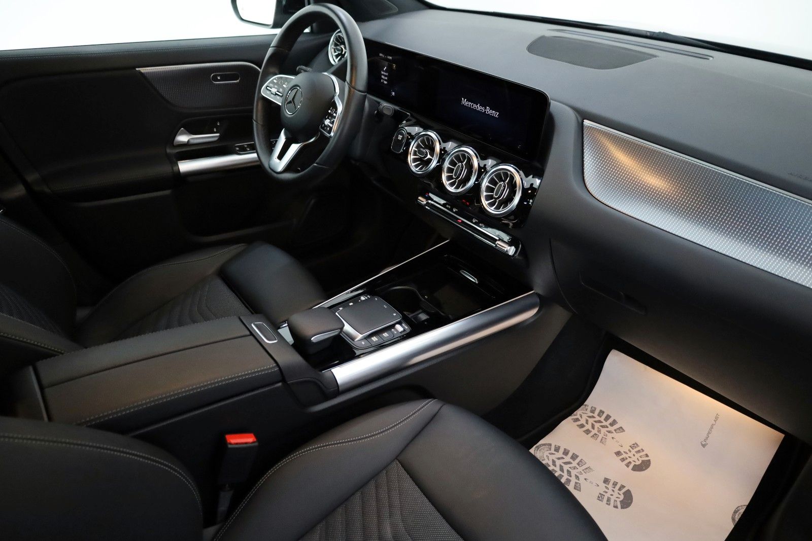 Fahrzeugabbildung Mercedes-Benz EQA 250 Progressive,T.Leder,Navi,LED,SH,Kamera