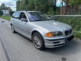 BMW 320i touring - - BMW 320 aus 2000: Kombi, 320i