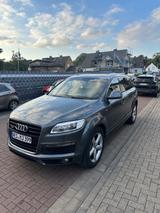 Audi Q7 3.0 TDI S-Line | 7-Sitzer | Neuer Tüv - Audi Q7 Gebrauchtwagen in Duisburg
