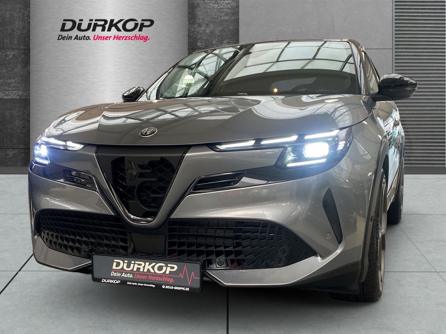 Alfa Romeo Junior Elettrica Veloce 280 PS Sport Alcantara