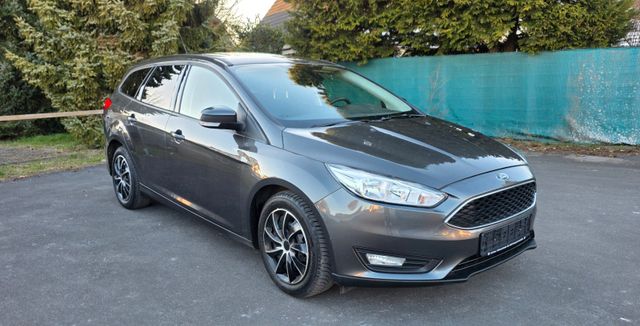 Ford Focus Turnier 1.0/AHK / Scheckheftgepfl/ Tüv Neu